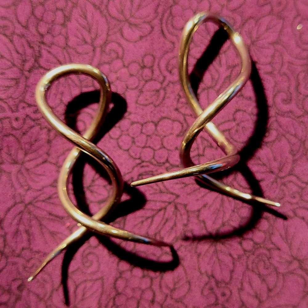 Twist hanging earrings